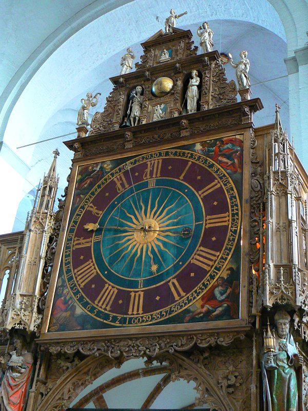 Kirchenuhr, Lettner