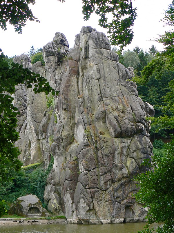 Externsteine - Felsengrab im Grabfelsen