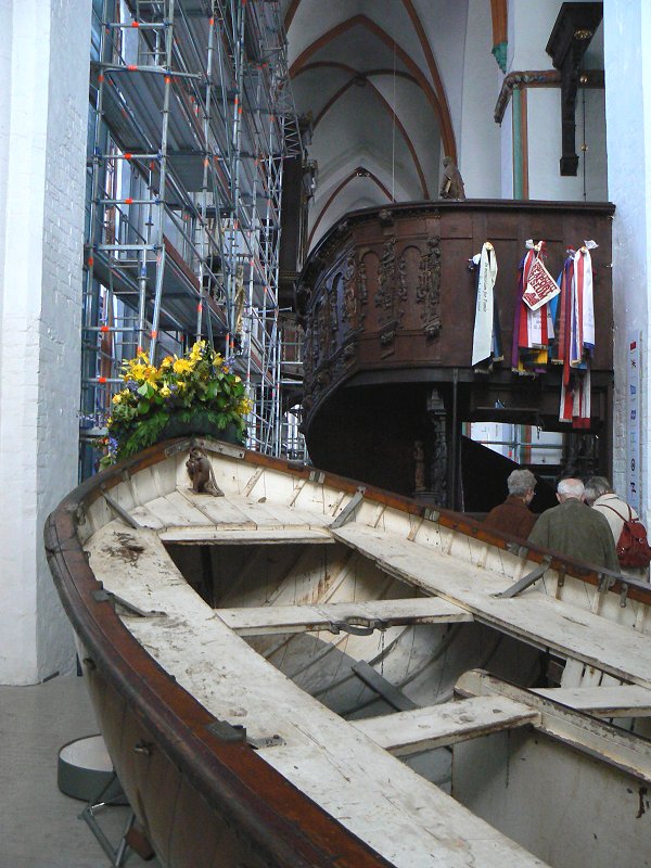 St.-Jakobi-Kirche - Rettungsboot