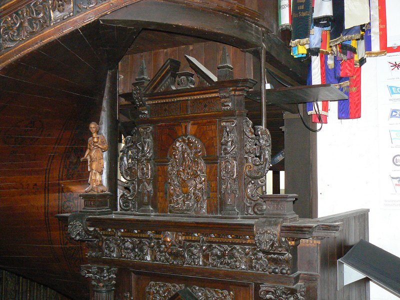 Kirche St. Jakobi in Lübeck: Alte Holzschnitzereien