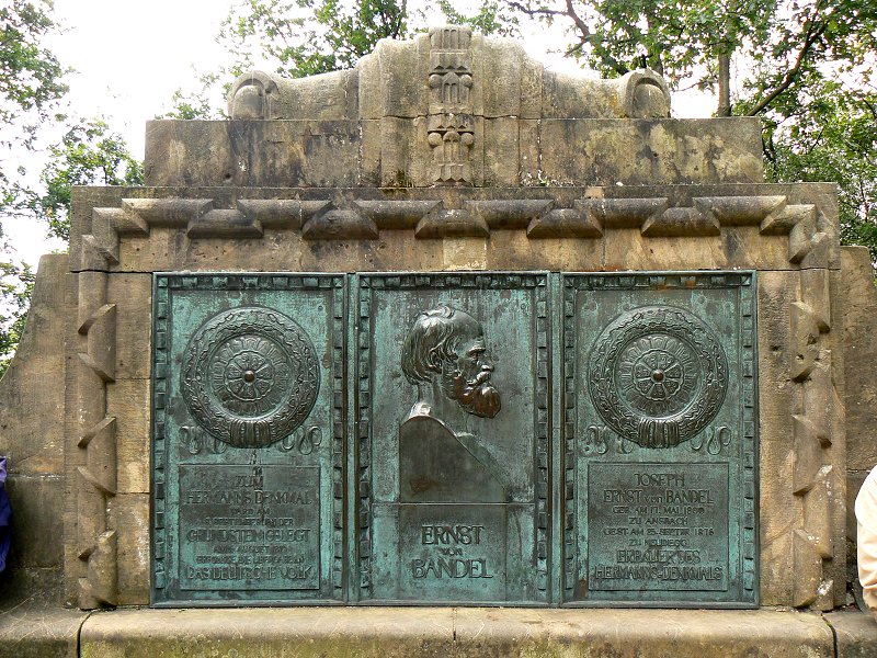 Gedenktafel für Ernst von Bandel
