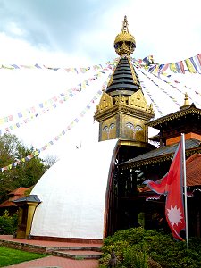 Gebetsfahnen, wie man sie überall in Nepal und in Tibet findet