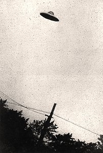 UFO-Foto von 1952 - Fotomontage oder hochgeworfenes Modell?